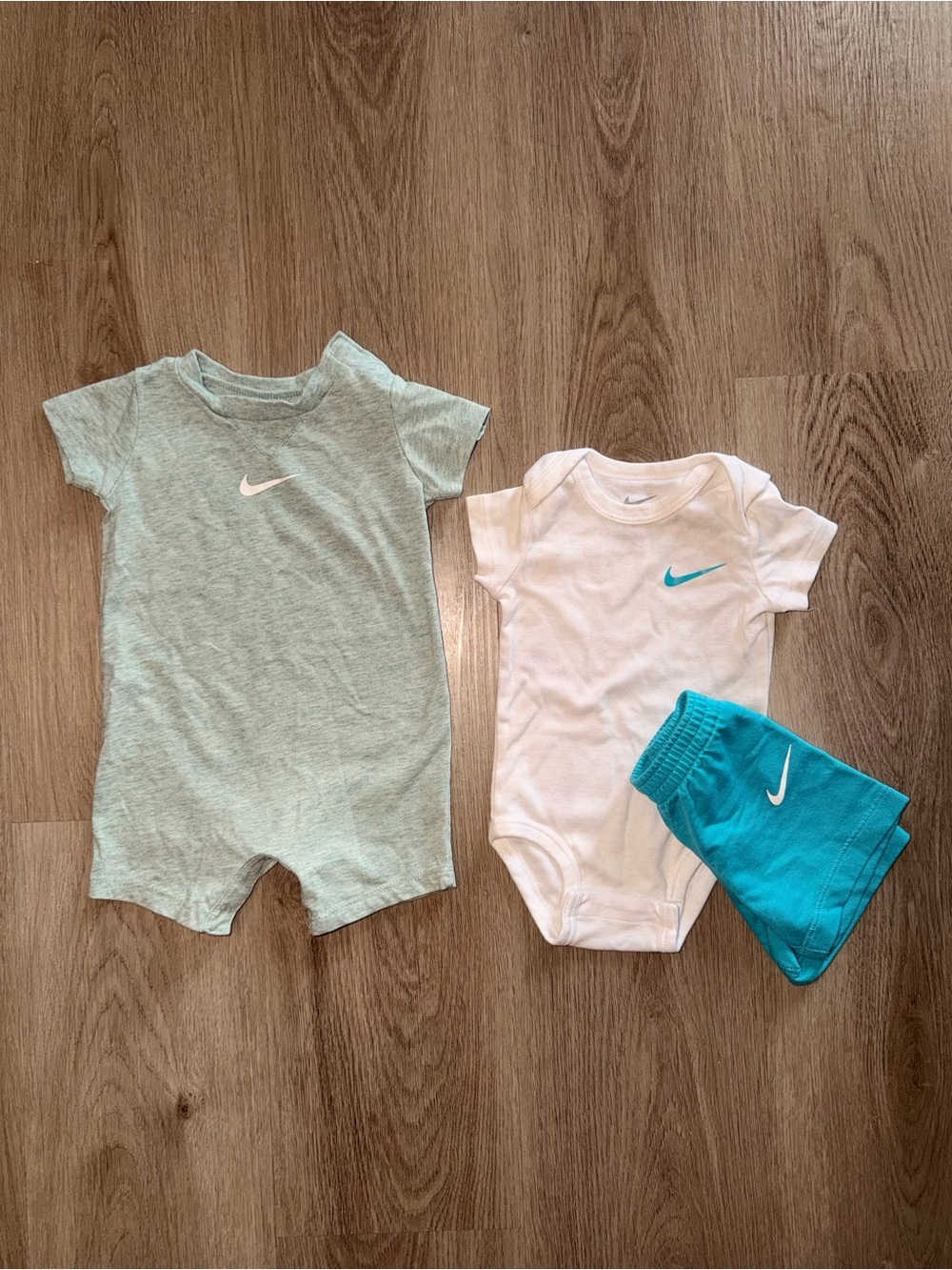 Nike Baby Boy 3 Piece Set Size 6 Months | Athletic Outfit Set